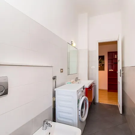 Mm Dante Colorful Apartment